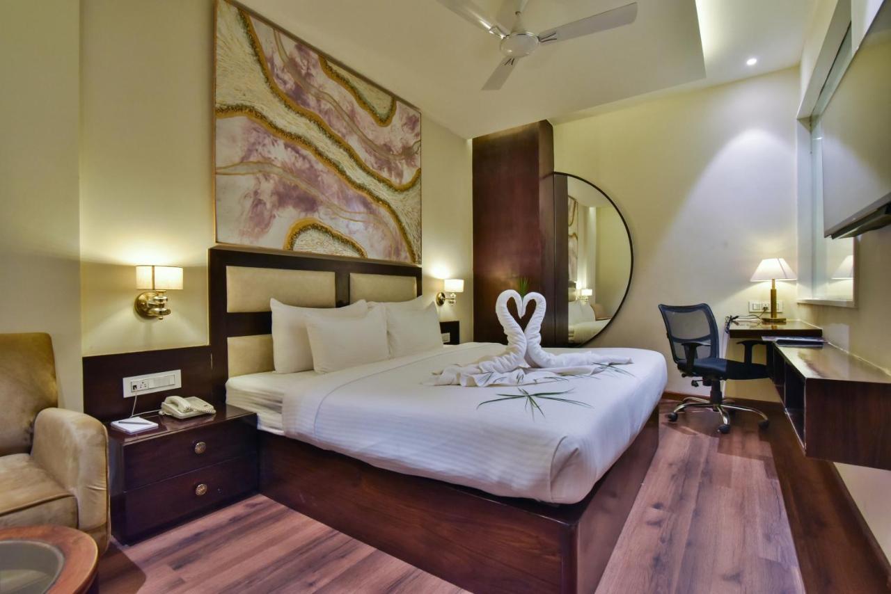 Hotel Br Grand With Nimo Club Amritsar -5 Mint From Golden Temple Exterior foto