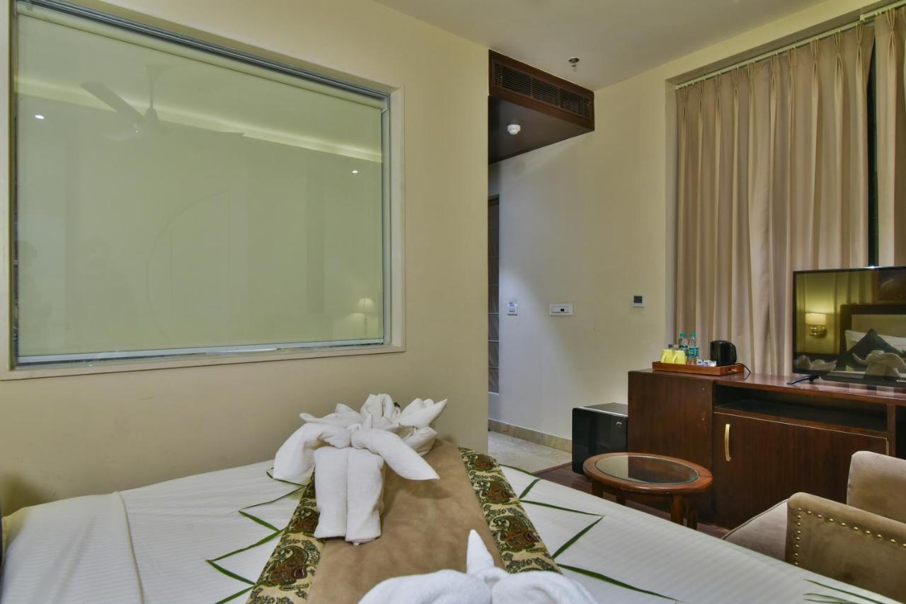 Hotel Br Grand With Nimo Club Amritsar -5 Mint From Golden Temple Exterior foto